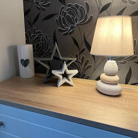 The Rockpools, 2 At The Bay Village, Filey, Dog Friendly, Sleep 12 *