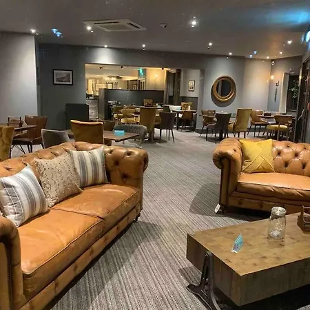 The Rockpools, 2 At The Bay Village, Filey, Dog Friendly, Sleep 12 * Reighton