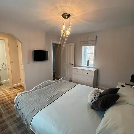 The Rockpools, 2 At The Bay Village, Filey, Dog Friendly, Sleep 12 * Reighton