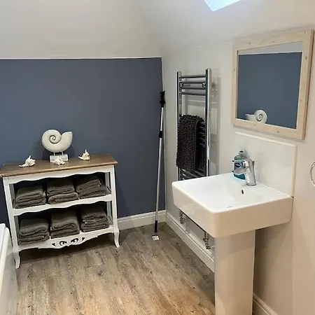 The Rockpools, 2 At The Bay Village, Filey, Dog Friendly, Sleep 12