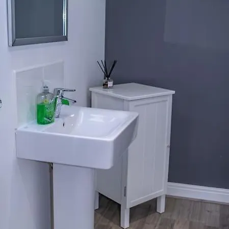 Holiday home The Rockpools, 2 At The Bay Village, Filey, Dog Friendly, Sleep 12