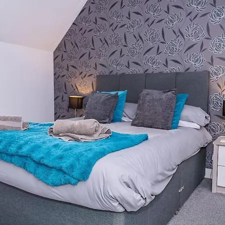 The Rockpools, 2 At The Bay Village, Filey, Dog Friendly, Sleep 12 Reighton