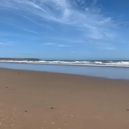 Holiday home The Rockpools, 2 At The Bay Village, Filey, Dog Friendly, Sleep 12 Reighton