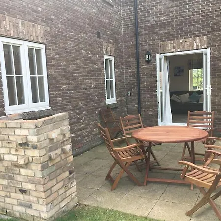 The Rockpools, 2 At The Bay Village, Filey, Dog Friendly, Sleep 12 Holiday home *