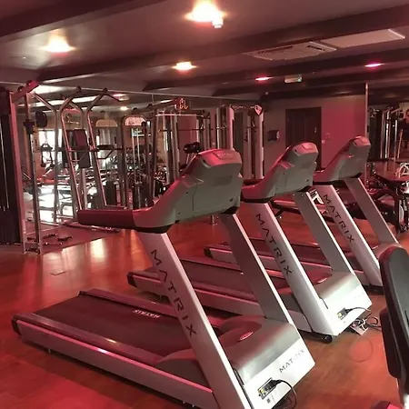 The Rockpools, 2 At The Bay Village, Filey, Dog Friendly, Sleep 12 Holiday home Reighton