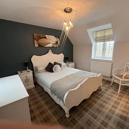 The Rockpools, 2 At The Bay Village, Filey, Dog Friendly, Sleep 12 Reighton